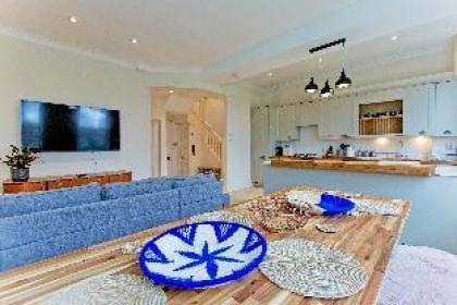 Four Bed Duplex Roof Terrace - image 15