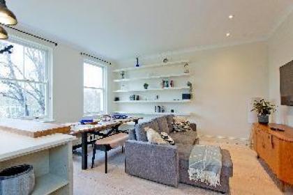 Four Bed Duplex Roof Terrace - image 7