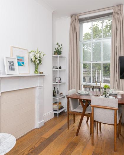 Light filled studio with view of Regents Park - image 29