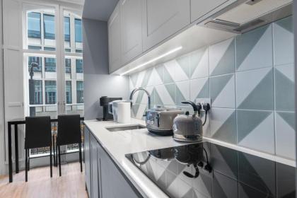 Londwell Central Chic Luxury Stay by Hyde Park - image 11