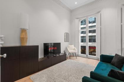 Londwell Central Chic Luxury Stay by Hyde Park - image 3