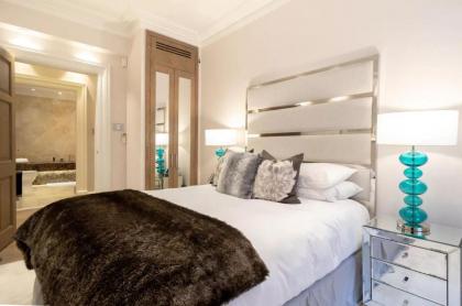 Comfortable four bedroom flat - image 15