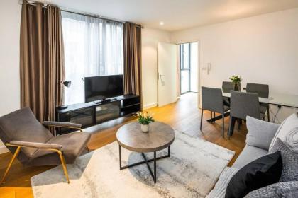 Superb Retreat Flat Central