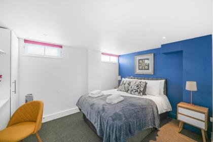 Spacious 2 bedroom Apartment in Camden - image 28