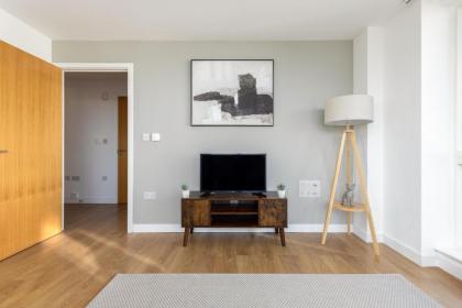 The Bow Apartment - image 23