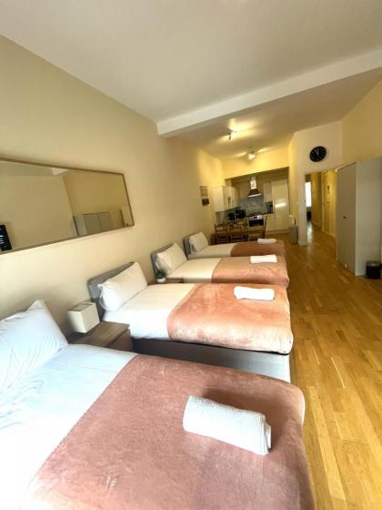 Camden Rooms - image 11