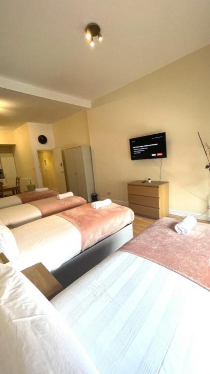 Camden Rooms - image 14