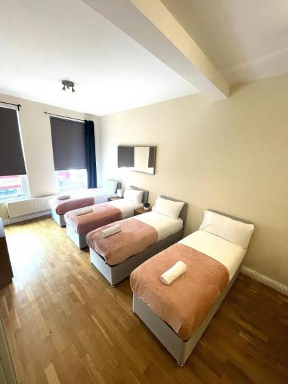 Camden Rooms - image 2