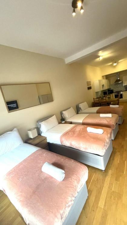 Camden Rooms - image 20