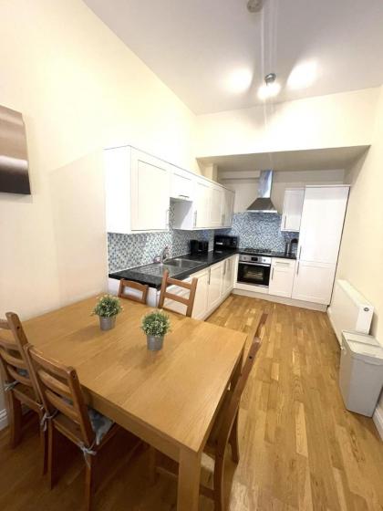 Camden Rooms - image 4