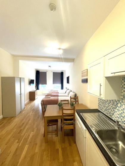 Camden Rooms - image 5