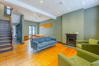 Inviting 4BD with Private Patio - Bethnal Green