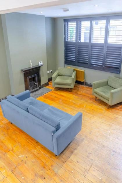 Inviting 4BD with Private Patio - Bethnal Green - image 12