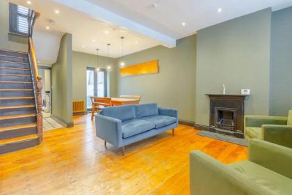 Inviting 4BD with Private Patio - Bethnal Green - image 19