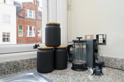 New! Best Location! 1 bedr/ 3beds/Covent Garden - image 12