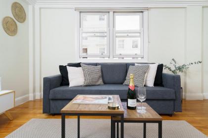 New! Best Location! 1 bedr/ 3beds/Covent Garden - image 3