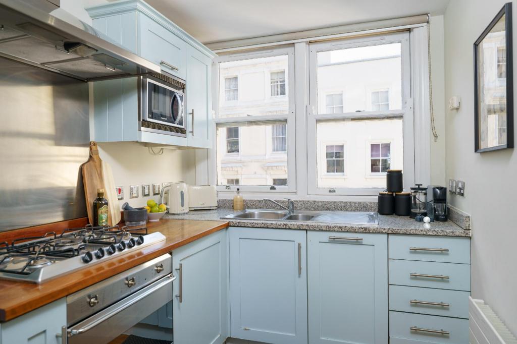 New! Best Location! 1 bedr/ 3beds/Covent Garden - image 7