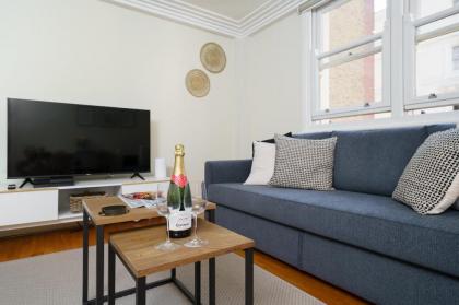 New! Best Location! 1 bedr/ 3beds/Covent Garden - image 9