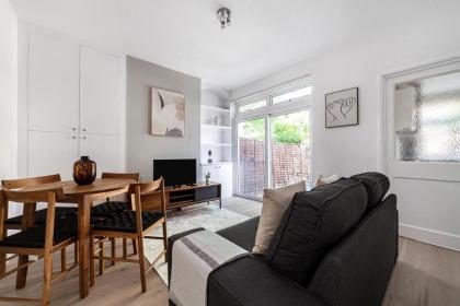 The Neasden Villas - image 12