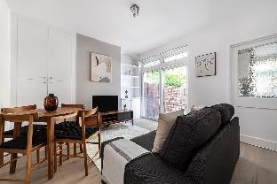 The Neasden Villas - image 2