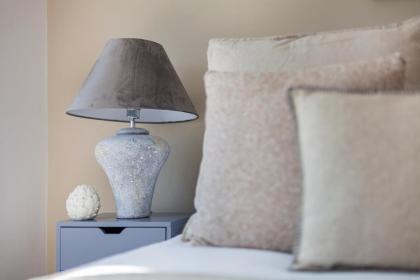 The Neasden Villas - image 21