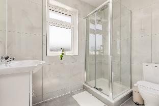 The Stonebridge Park Collection - image 7