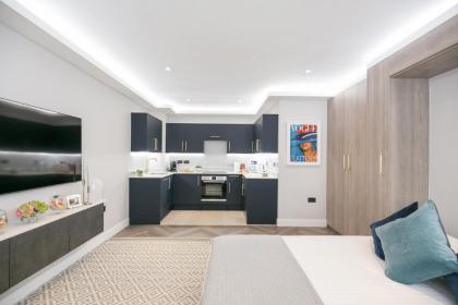 Urban Chic - Nevern - image 7