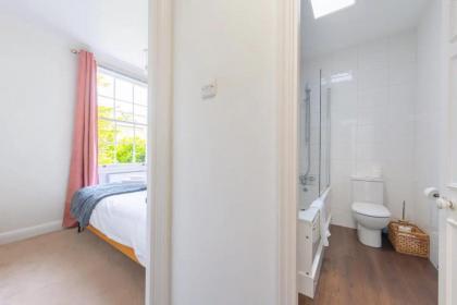 Charming & Central 2BD Flat - Islington - image 25