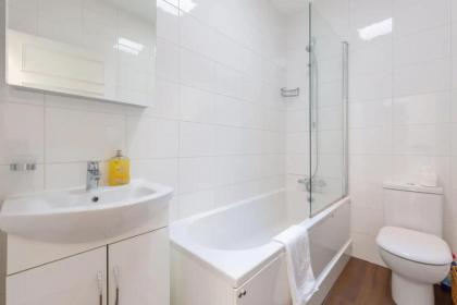 Charming & Central 2BD Flat - Islington - image 28