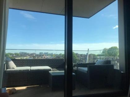Luxury 1 bed in Soho House Building w pool gym - image 8