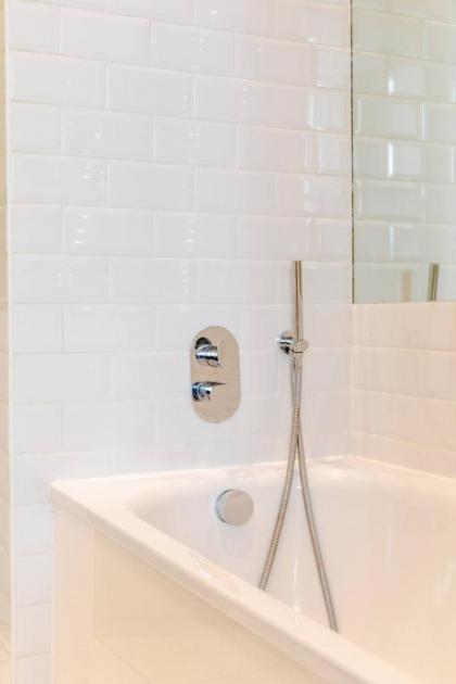 Chic 2BD Flat - 5 Minutes from Marylebone - image 13