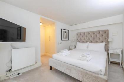 Chic 2BD Flat - 5 Minutes from Marylebone - image 17