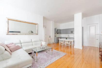 Chic 2BD Flat - 5 Minutes from Marylebone - image 9