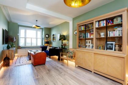 Veeve - Exalted Living - image 8