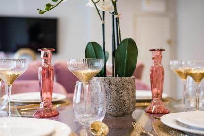 Marble Arch Suite 3-Hosted by Sweetstay - image 29