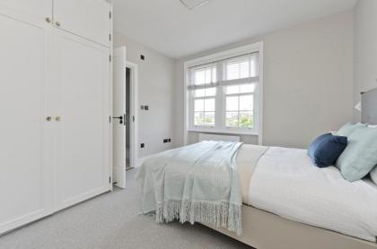 Fabulous three bedroom flat near Marylebone by UnderTheDoormat - image 11