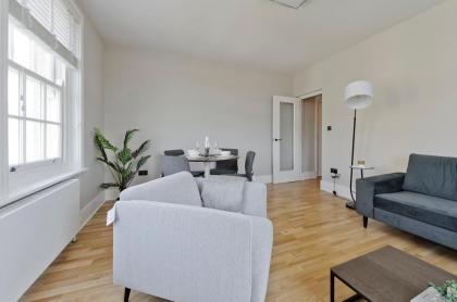 Fabulous three bedroom flat near Marylebone by UnderTheDoormat - image 16