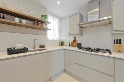 Fabulous three bedroom flat near Marylebone by UnderTheDoormat - image 18