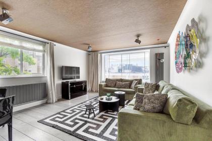 2 bedroom apartment in the heart of Knightsbridge