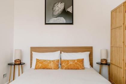 Kentish Town Design-Led apartment - image 10