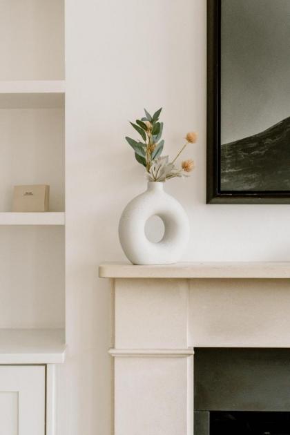 Kentish Town Design-Led apartment - image 9