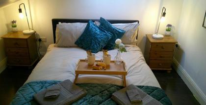Stylish West London Getaway Apartment - Shepherd Bush