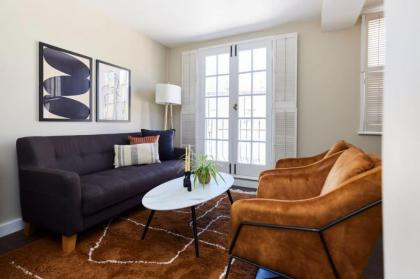 The Holland Park Crib - Classy 2BDR House