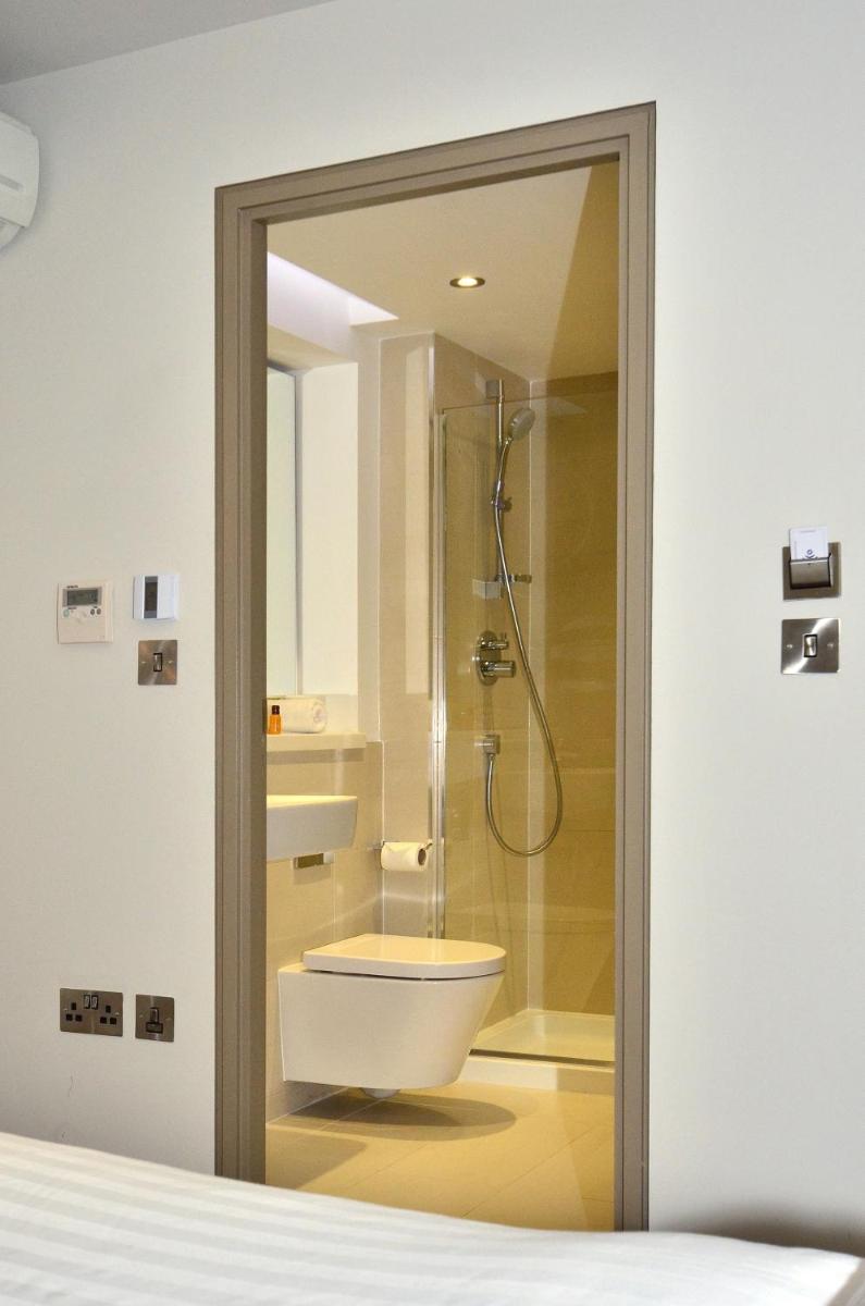 Arch Apartment - image 6