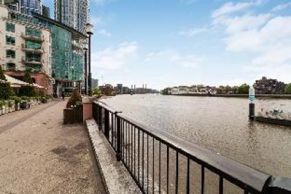 The Lambeth Apartment - image 20