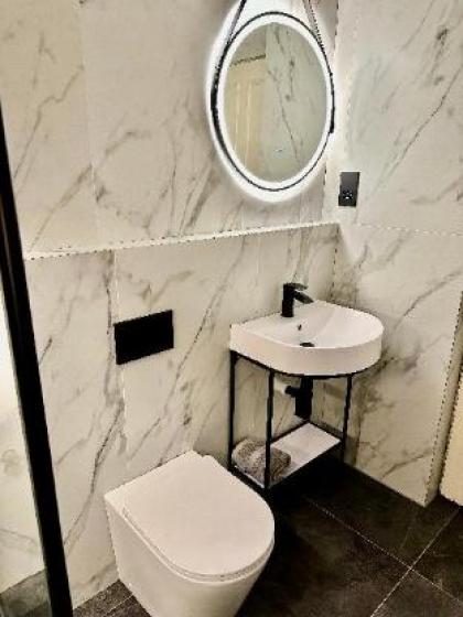 Classic London apartment in the heart of Chelsea  - image 9