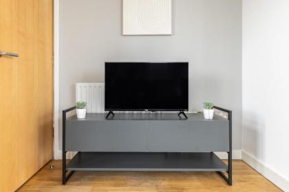 The Highbury Collection - image 9