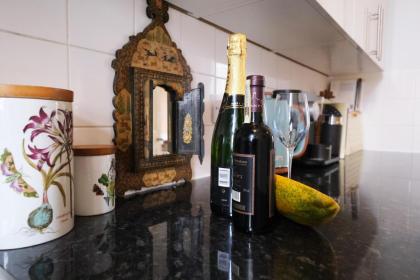 Quaint Apartment in Primrose Hill London - image 11