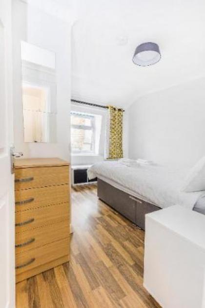 Fast WiFi | Sleeps 4 | Pet-friendly - image 9