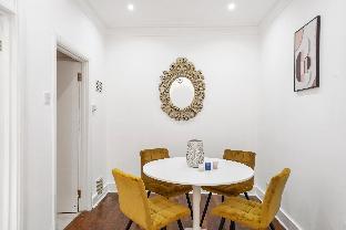 Spacious & Comfy Home near Hyde Park - main image